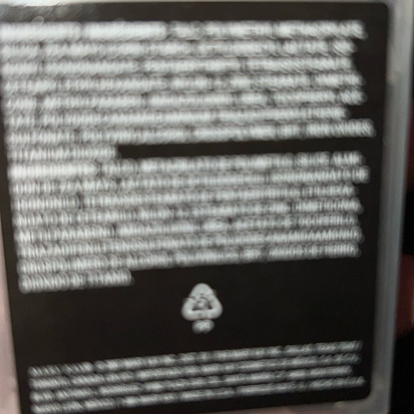 Mary Kay Sheer Mineral Pressed Powder-Beige 1 or Ivory 2 - Picture 3 of 5